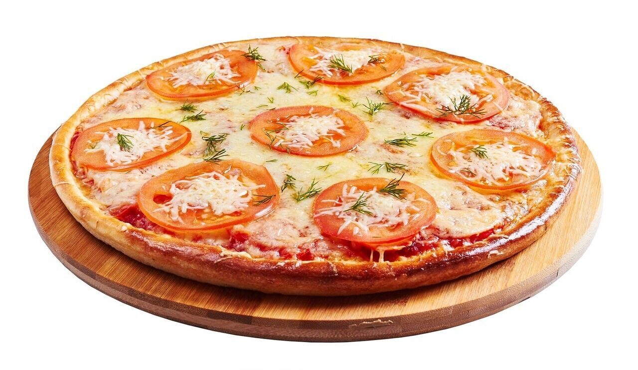 Пицца Маргарита томаты, сыр моцарелла.